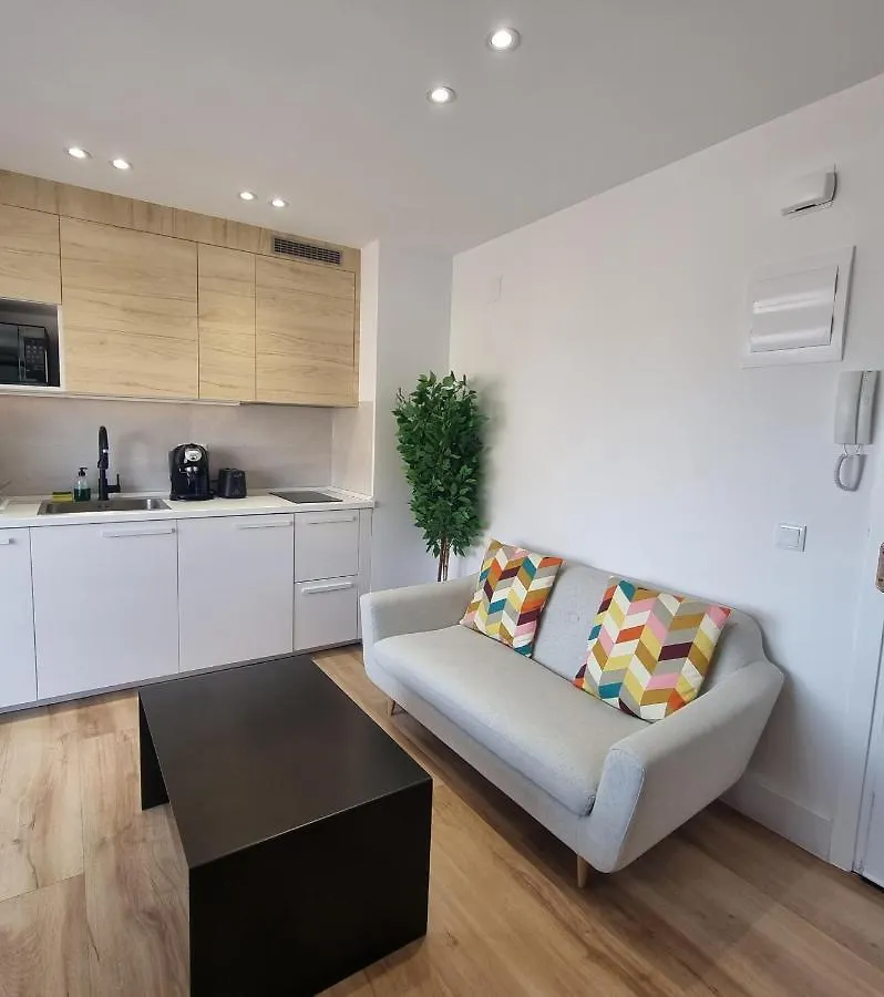 Precioso Apartamento En El Centro Con Terraza Torremolinos Apartment